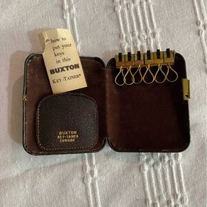 Vintage 1960s Buxton Cowhide Leather Key-Tainer Key-holder Unused With Tag